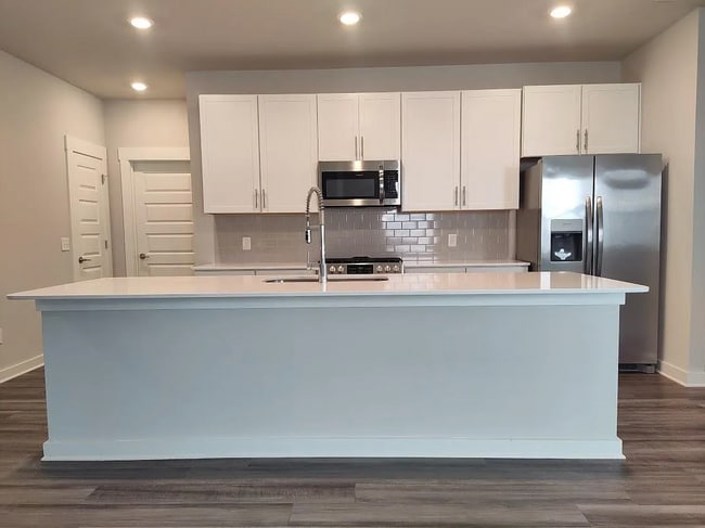 Building Photo - 417 Golden Mdw Ln