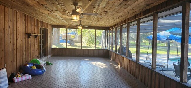 Building Photo - 1804 E Wheeler Rd