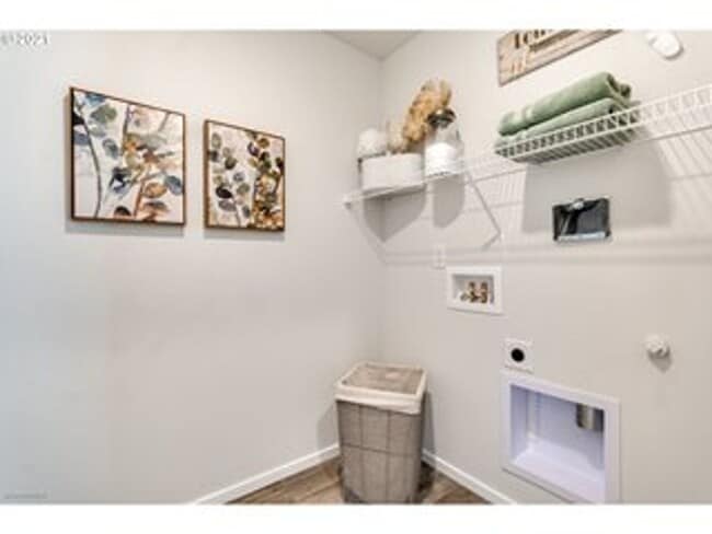 Primary Photo - 3 Bed 2.5 Bath Home in Vancouver! Stainles...