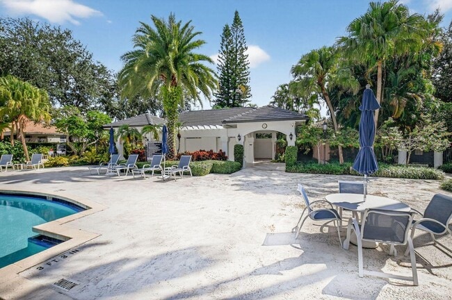 Building Photo - 2500 NW 66th Dr