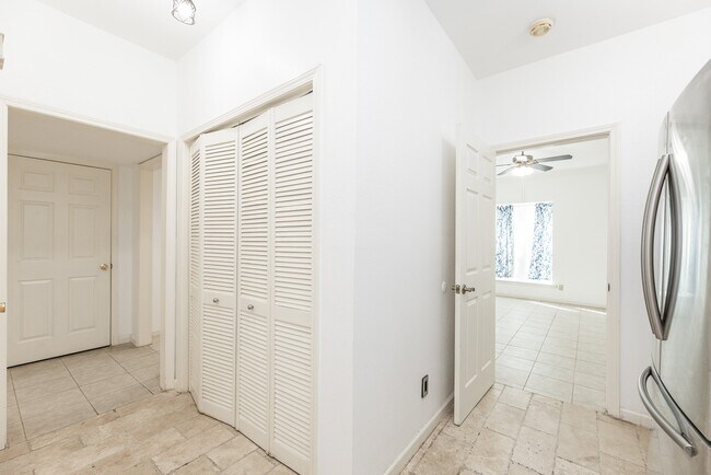Primary Photo - 7547 Brompton St