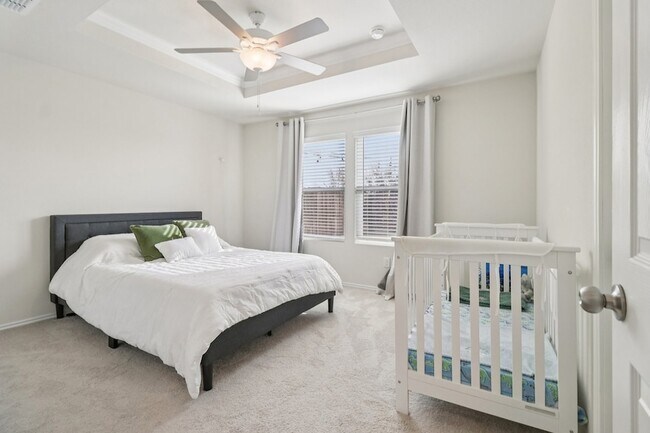 Building Photo - 475 Grenada Lk Dr