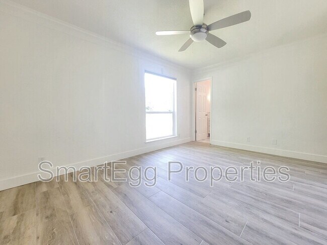 Building Photo - 4802 Gray Fox Dr
