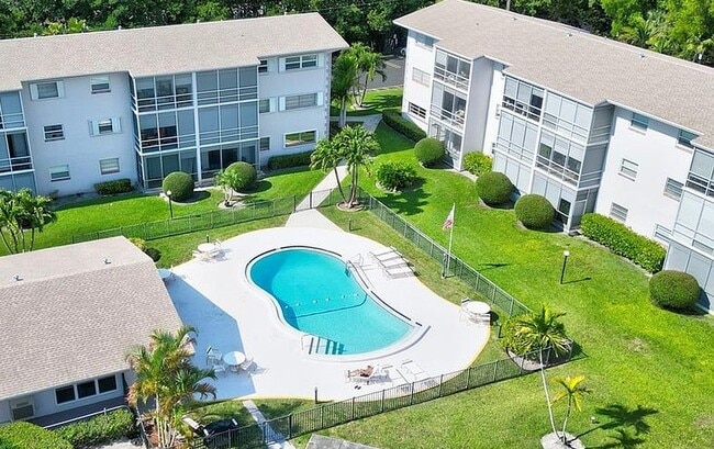 Building Photo - 700 Layne Blvd