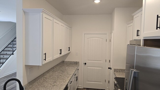 Building Photo - 1210 Pennock Dr