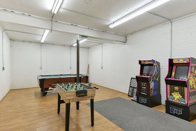 Building Photo - 5558 State Hwy 265