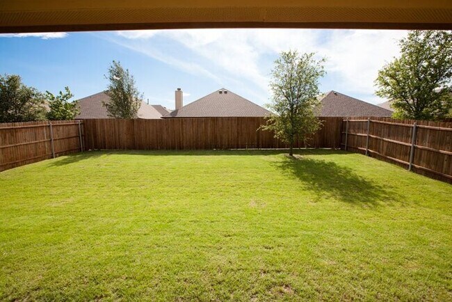 Building Photo - 517 Kelvington Dr