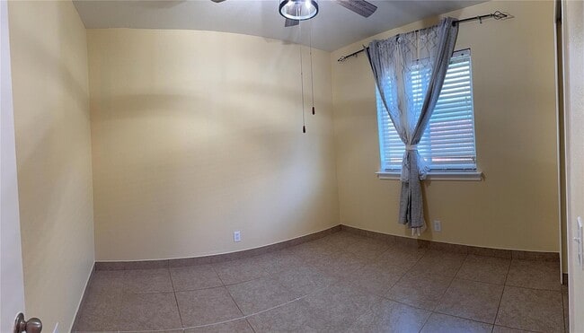 Building Photo - 5005 Daymon Ct