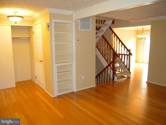Building Photo - 6885 McLean Greens Ct
