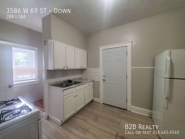 Building Photo - 3586 W 69th St