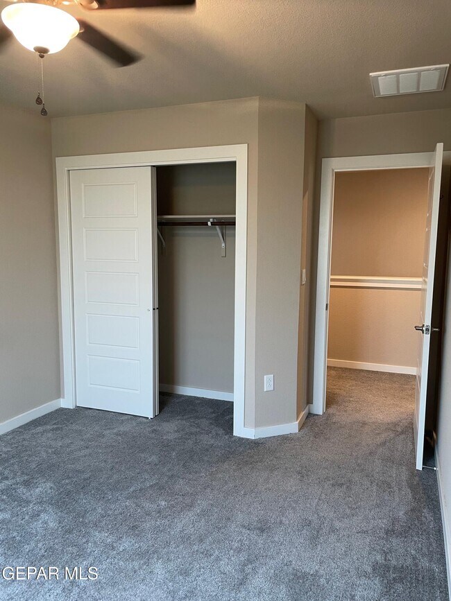 Building Photo - 15117 Design Ct