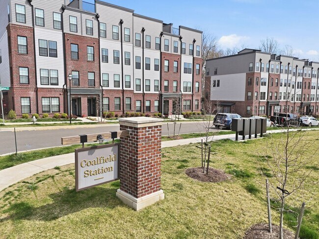 Building Photo - 13302 Coalfield Station Ln