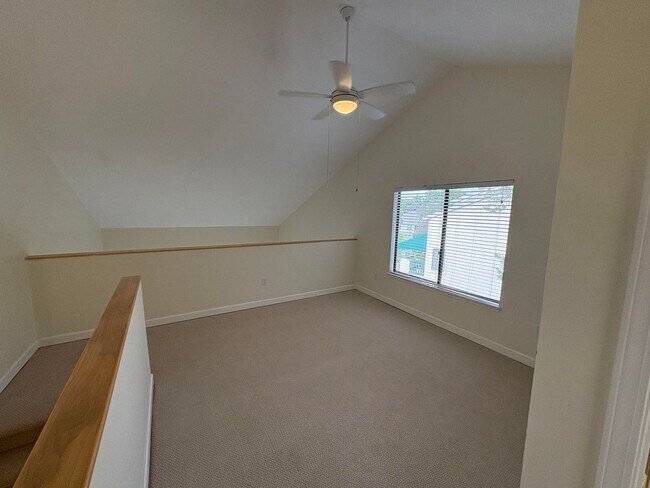 Building Photo - **$1,000 Move-in Special** 2 Bedroom in Bluewater Bay!