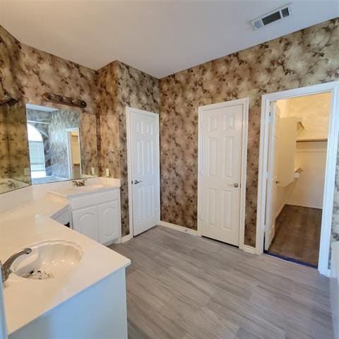 Building Photo - 5400 Meadow Valley Dr