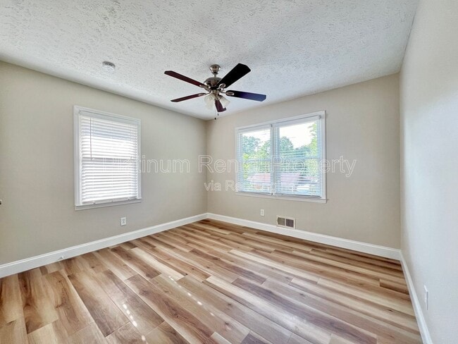 Building Photo - 1110 Washington Ave