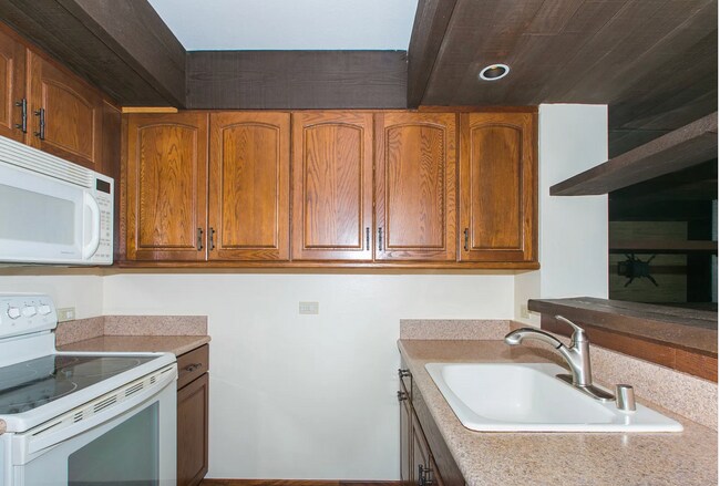 Building Photo - 98-410 Koauka Loop #3E