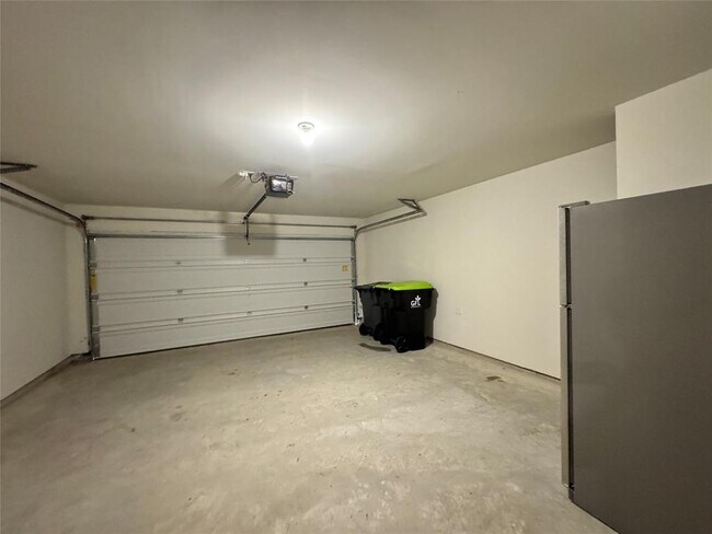 Building Photo - 7922 Vacek Meadows Loop