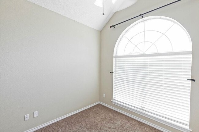 Building Photo - 10716 Trestles Rd