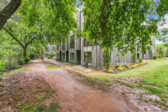 Building Photo - 317 NE Burwood Mews