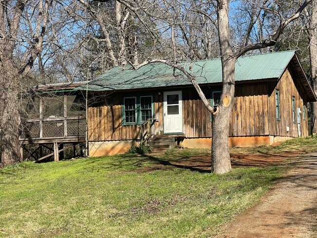 Building Photo - 130 Old Goldston Rd