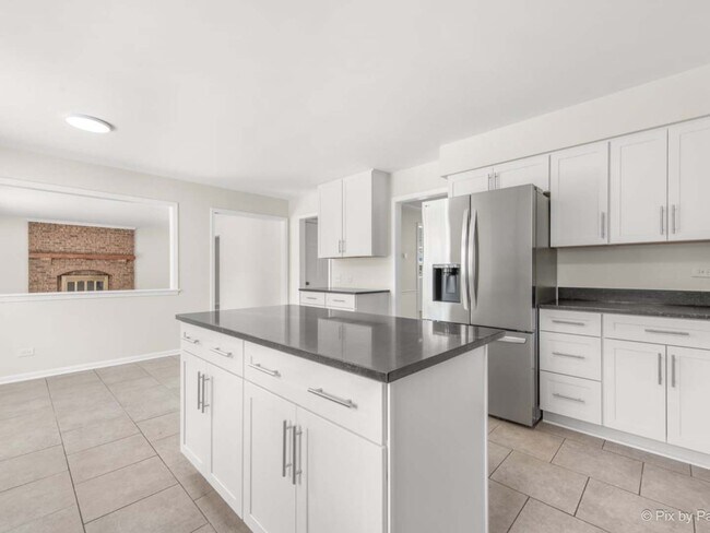 Building Photo - 1412 Rolling Grove Ct