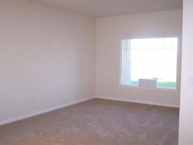Building Photo - 2092 Moss Glen Loop