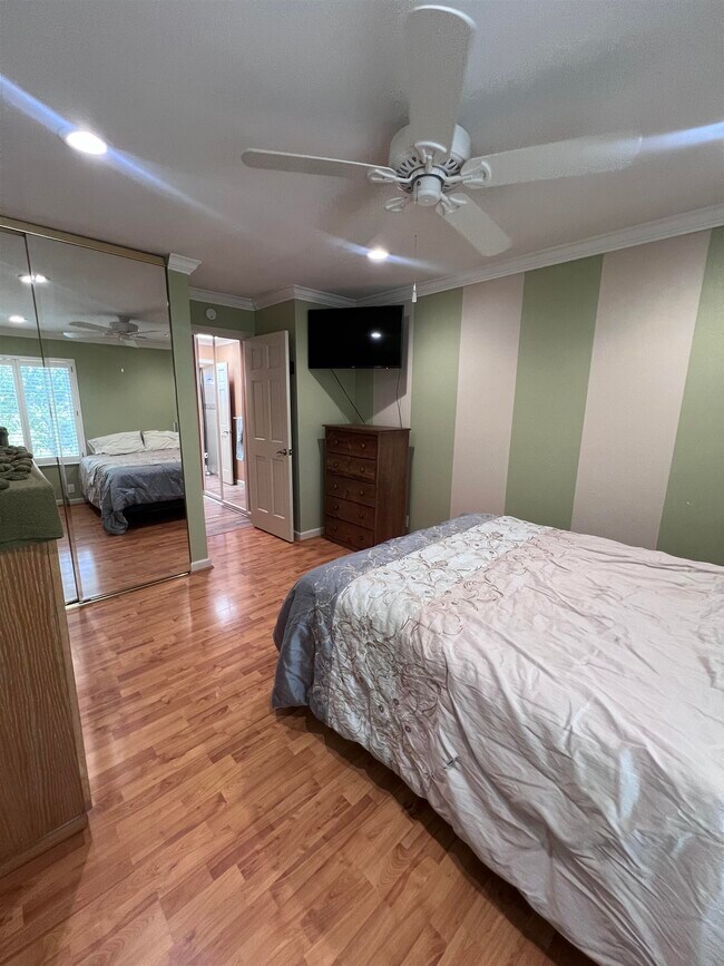 Building Photo - 1009 Murrieta Blvd