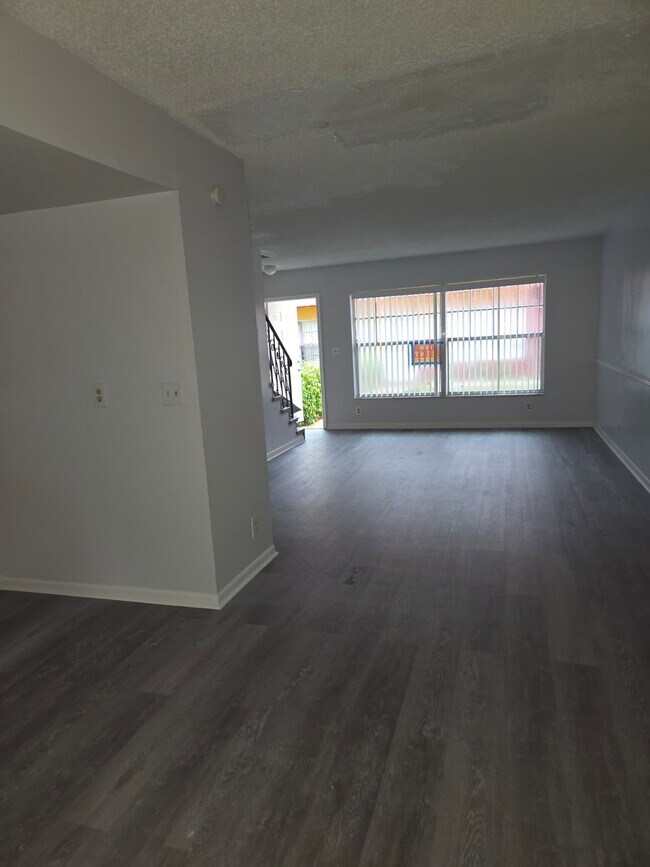 Building Photo - 5221 NW 27th St