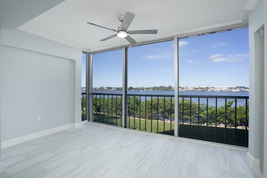 Building Photo - 1120 Little Neck Ct