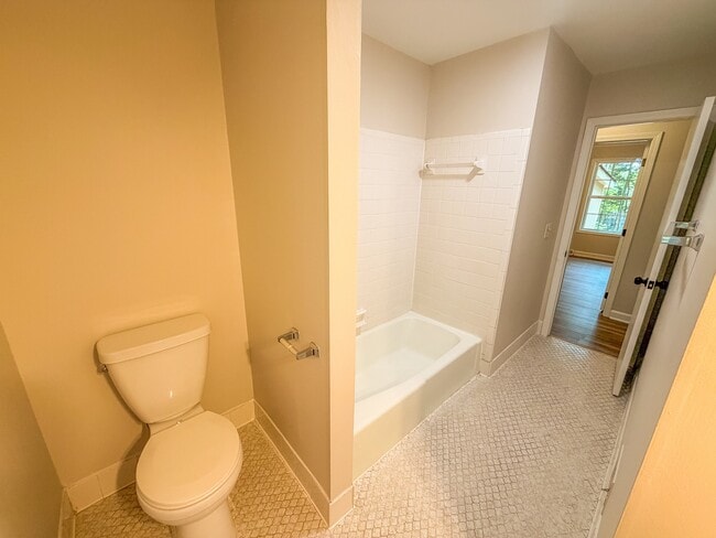 Building Photo - 309 Verner Dr