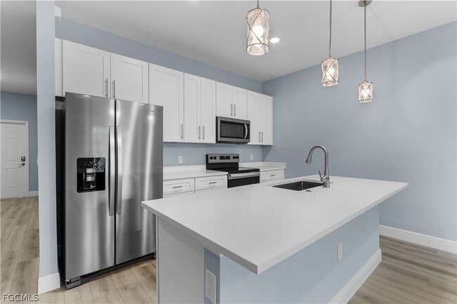 Building Photo - 700 Broadway Ave