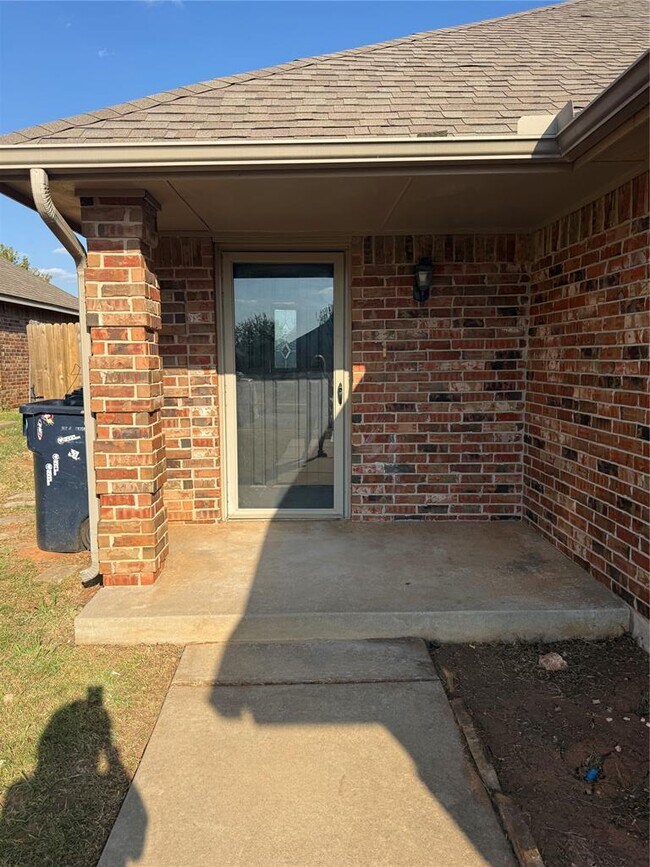 Building Photo - 3804 Matthew Dr