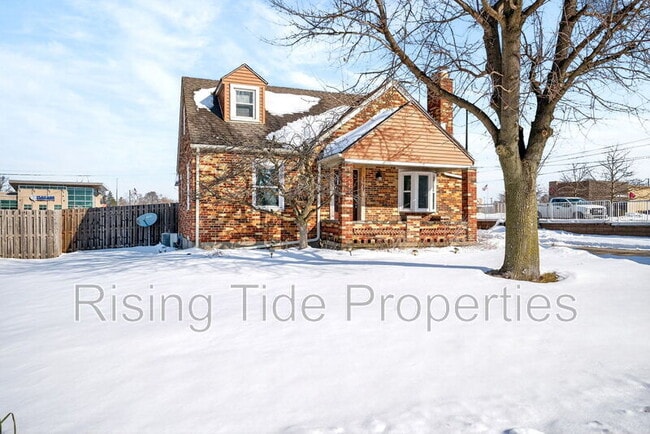 Building Photo - 1937 N Sunny Ridge Rd