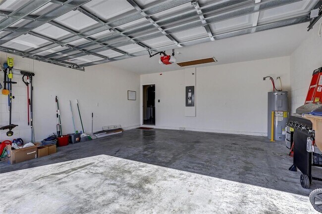 Building Photo - 1466 Mary Belle Ave