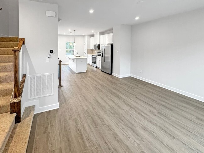 Building Photo - Spacious 3-Bedroom Townhome with Finished Basement in Midlothian