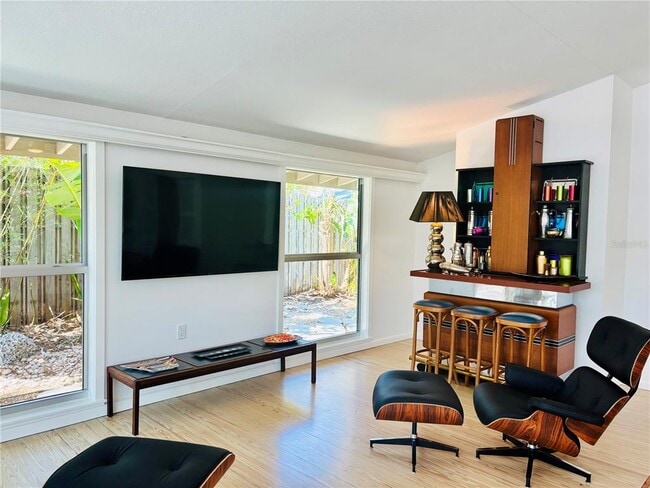 Building Photo - 4830 Higel Ave