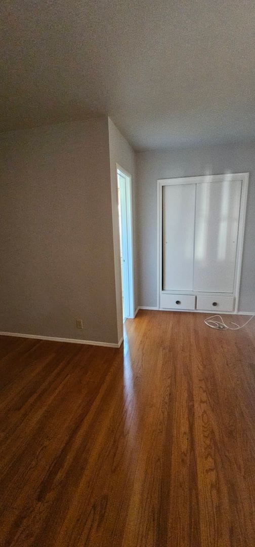 Building Photo - 3 bedroom Riverside home