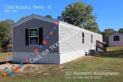 Building Photo - 1306 Russell Dr