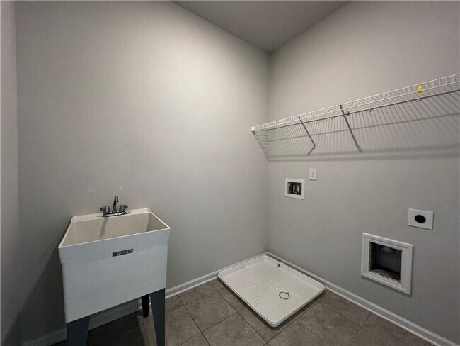 Building Photo - 3339 Fall Branch Ln