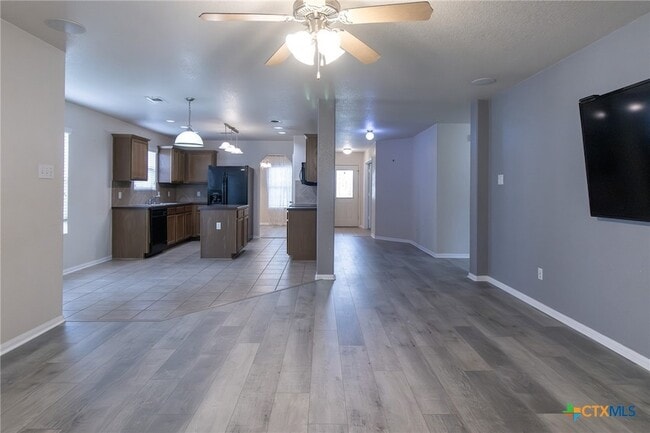 Building Photo - 2203 Love Rd