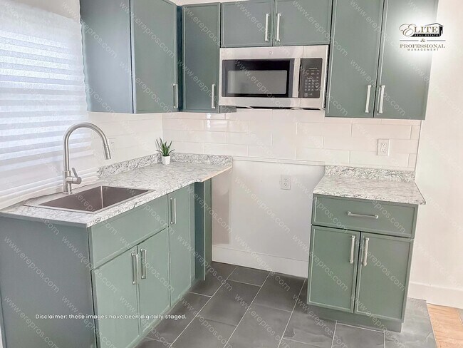 Building Photo - Charming Pet-Friendly 2BR Home with Fenced Yard & Modern Amenities in Flint!