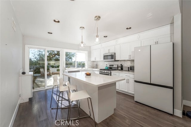 Building Photo - 23201 Vía Mirlo