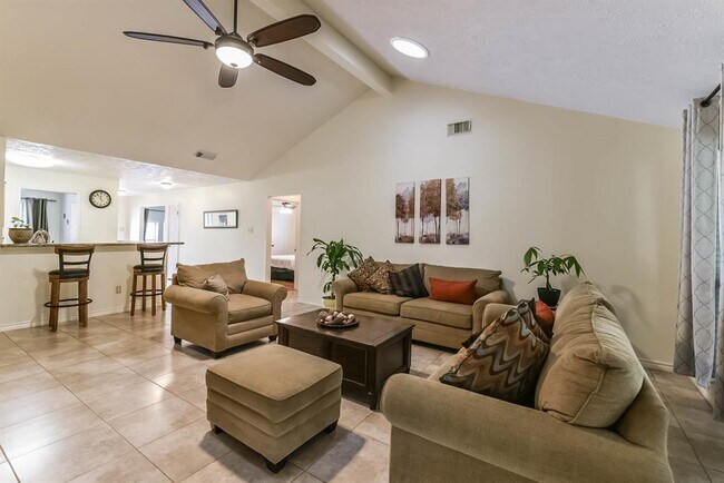 Building Photo - 22314 Rangeview Dr