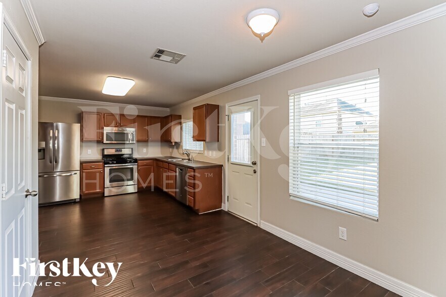 Building Photo - 3147 Upland Spring Trace