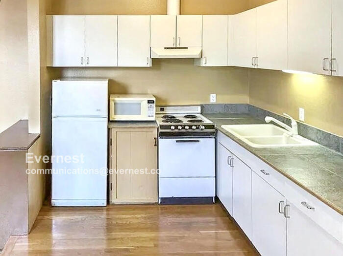 Building Photo - 2538 Kensing Ct