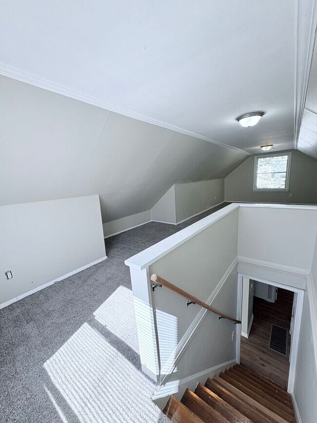 Building Photo - Remodeled 3BR 1BA Home w/ New Appliances • Large Fenced Backyard in Columbus