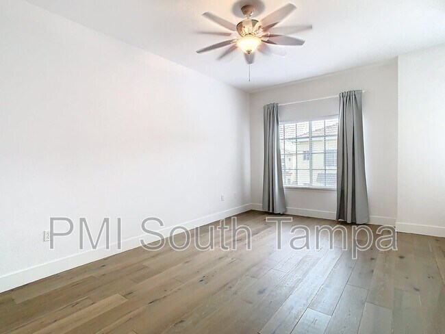 Building Photo - 5220 Beach Breeze Ct