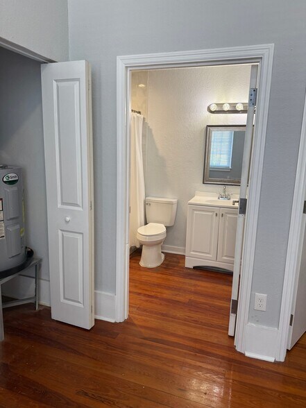 Building Photo - 1090 10th St N