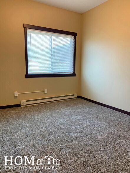 Building Photo - 261 Bunting Ln