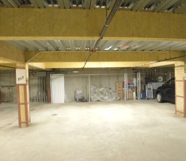 Building Photo - 255 Winter St